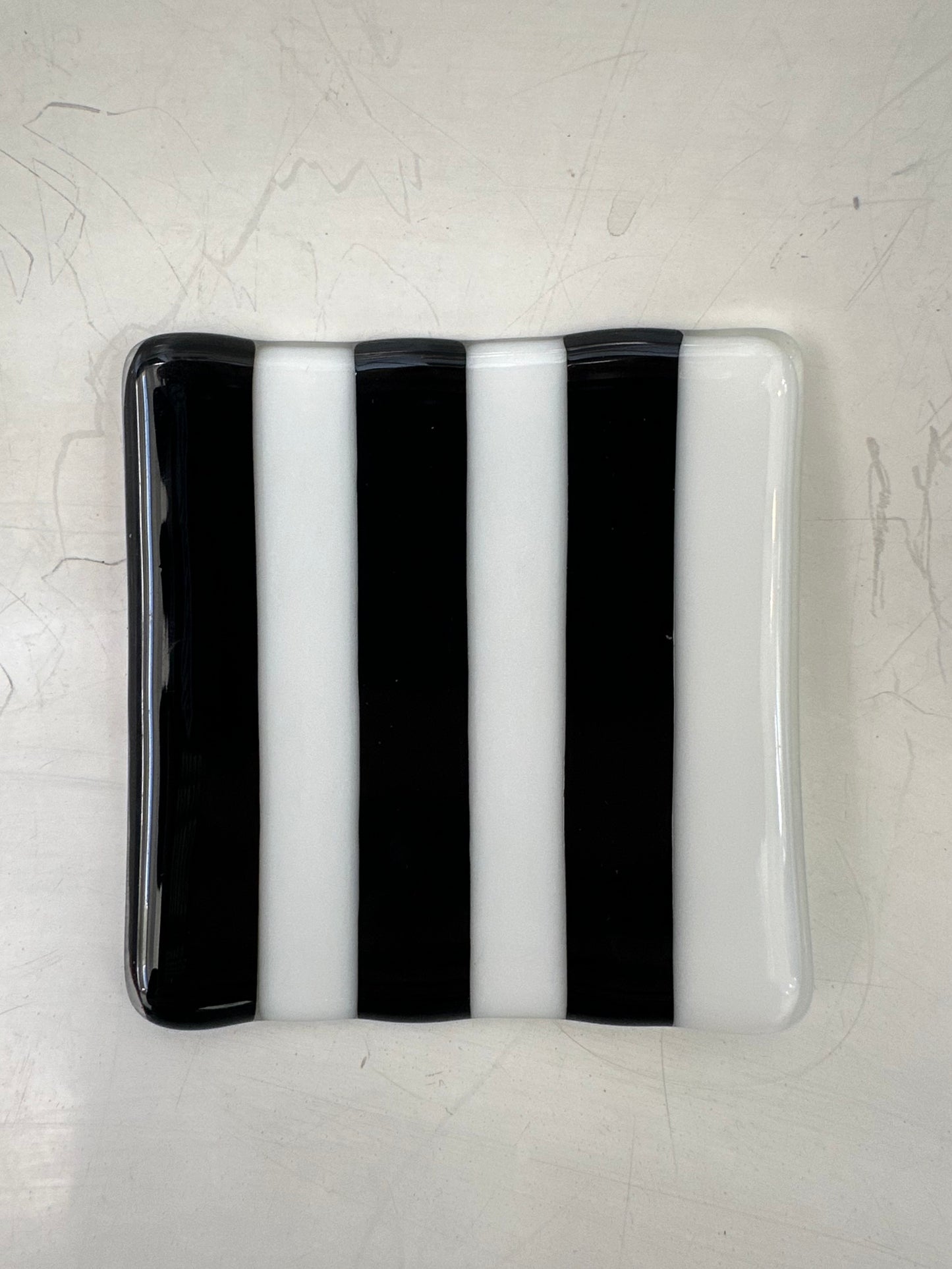 Glass dish