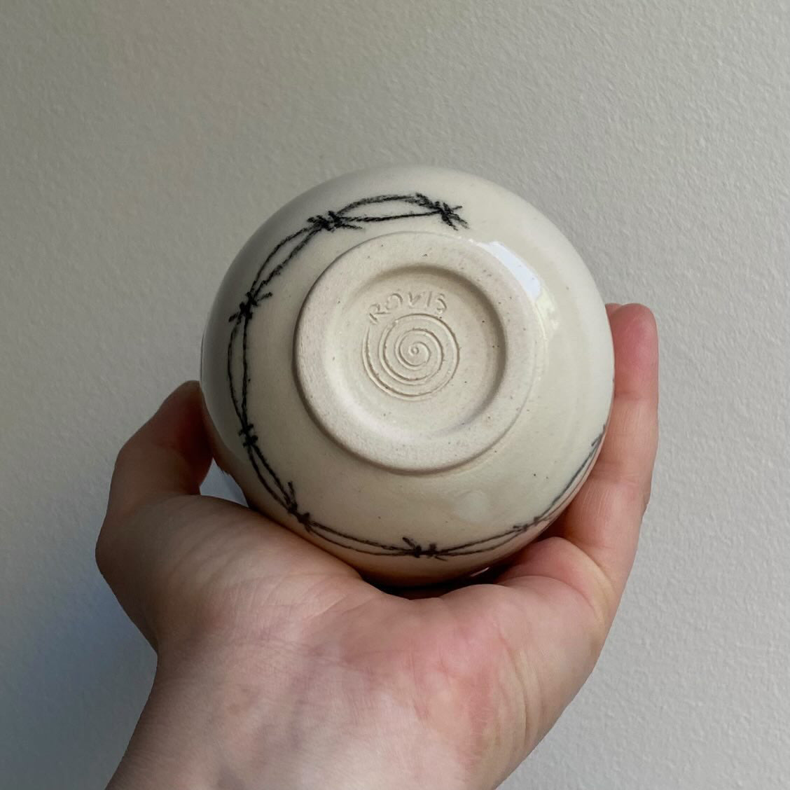 Barbed smoothie cup